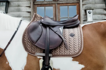 Kentucky dekje Velvet Pearls jumping beige