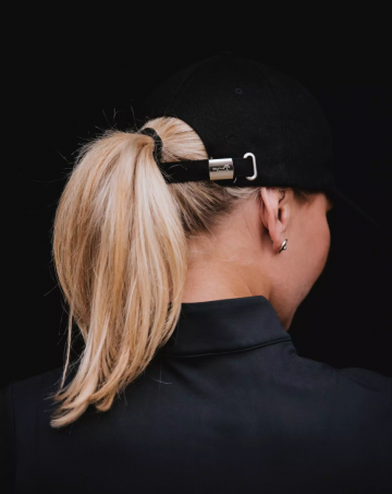 Fager pet zwart model achterkant