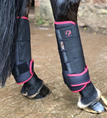 HUSK La Irenita || Air Zwart / rood