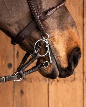 Show pelham John met sweet iron